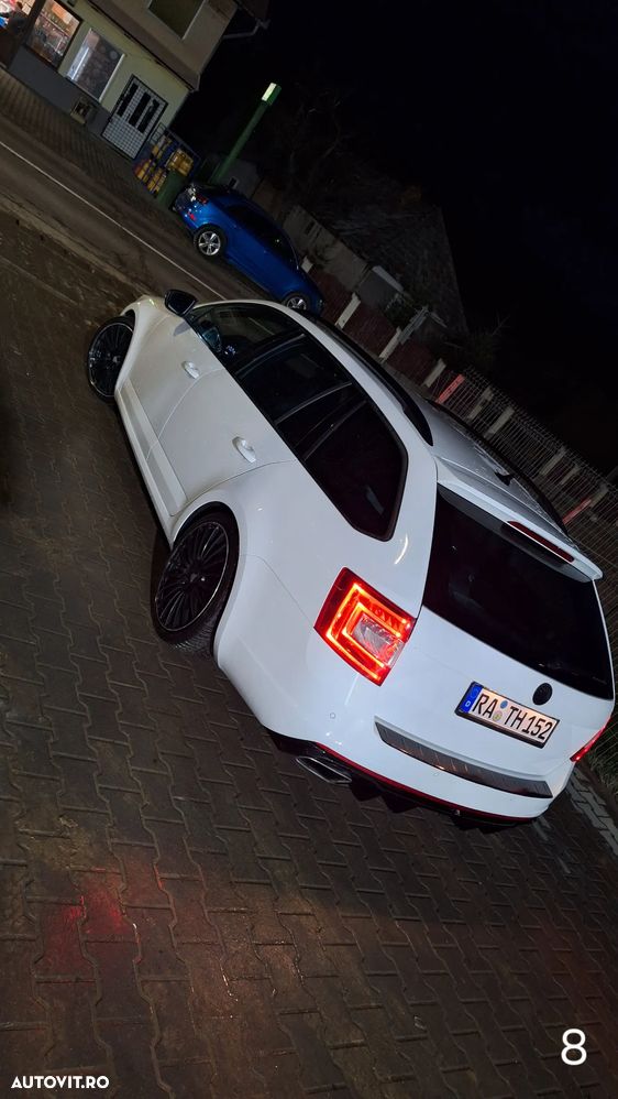 Skoda Octavia Combi 2.0 TDI DSG RS - 16