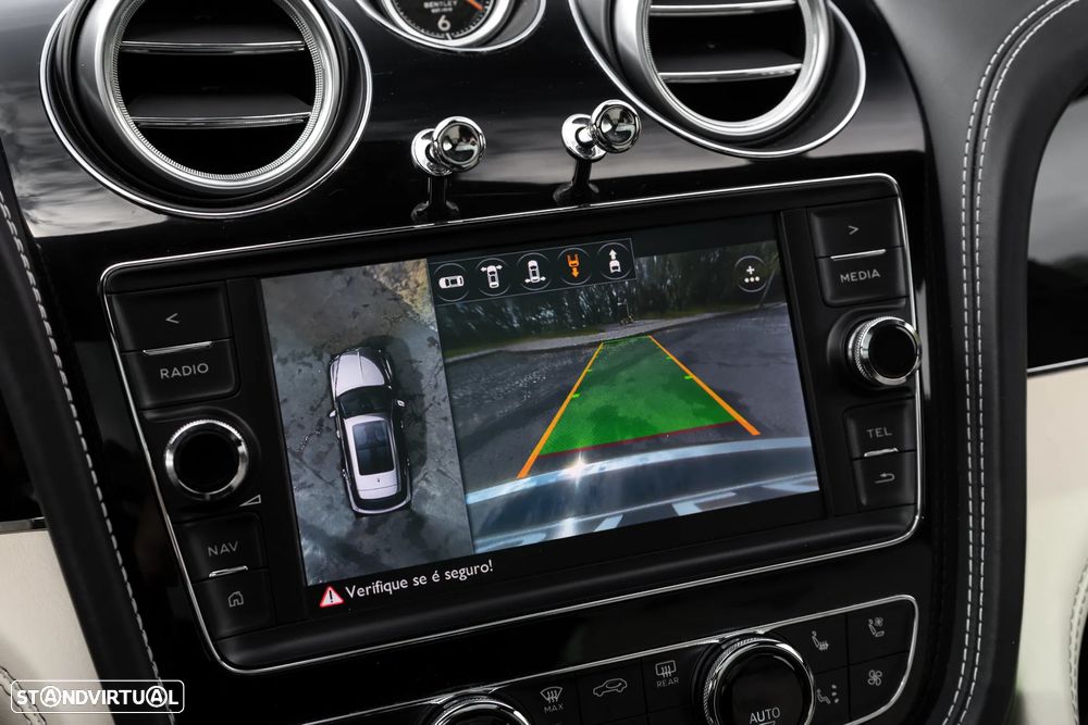 Bentley Bentayga - 24