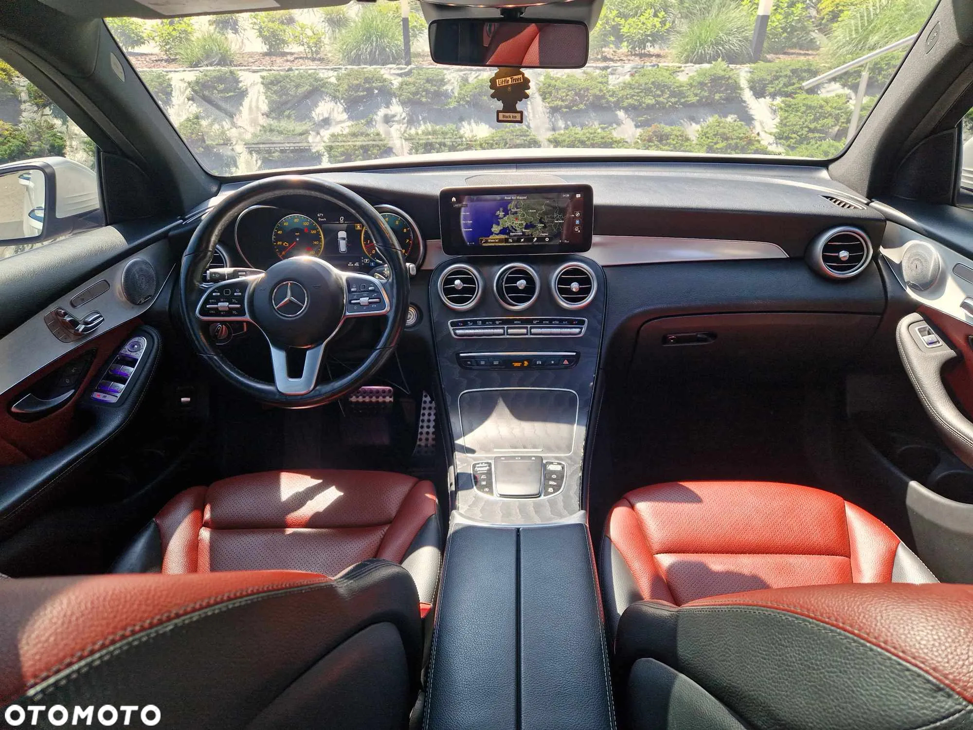 Mercedes-Benz GLC 300 4Matic 9G-TRONIC AMG Line Plus - 8
