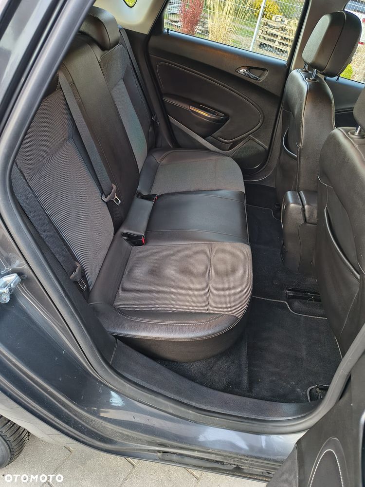 Opel Astra 2.0 CDTI Cosmo - 8