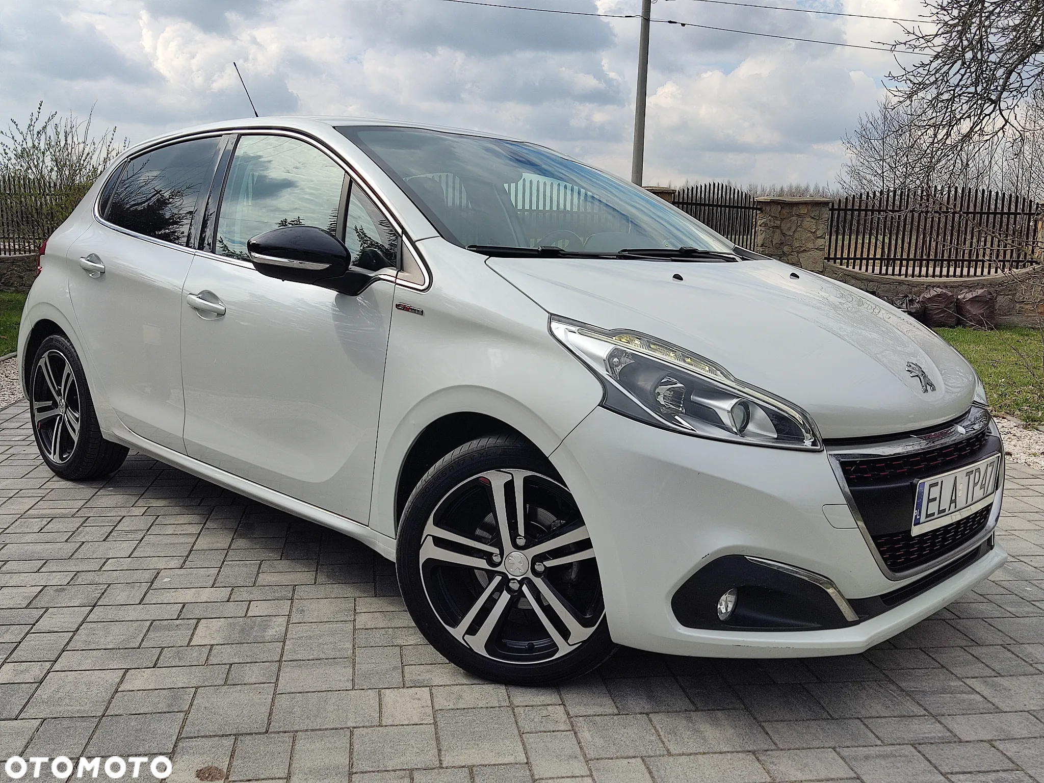 Peugeot 208 PureTech 110 Stop & Start Allure - 12