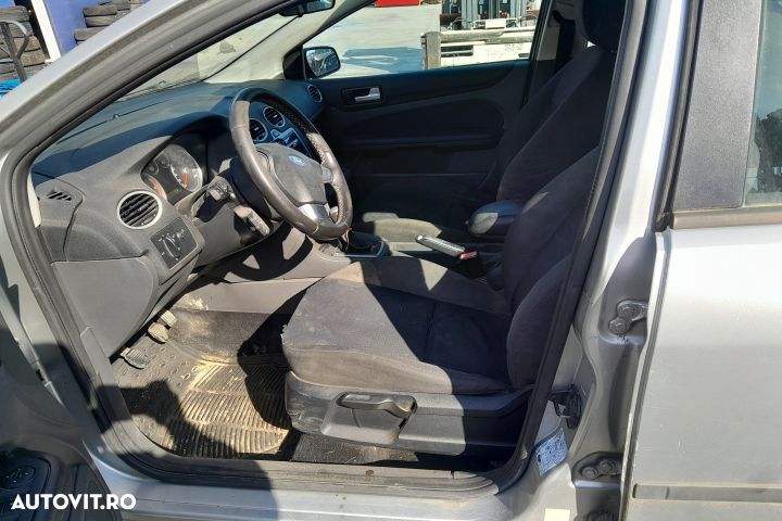 Rampa injectoare 9654592680 9654592680 Ford Focus 2 [2004 - 2008] Hat - 7