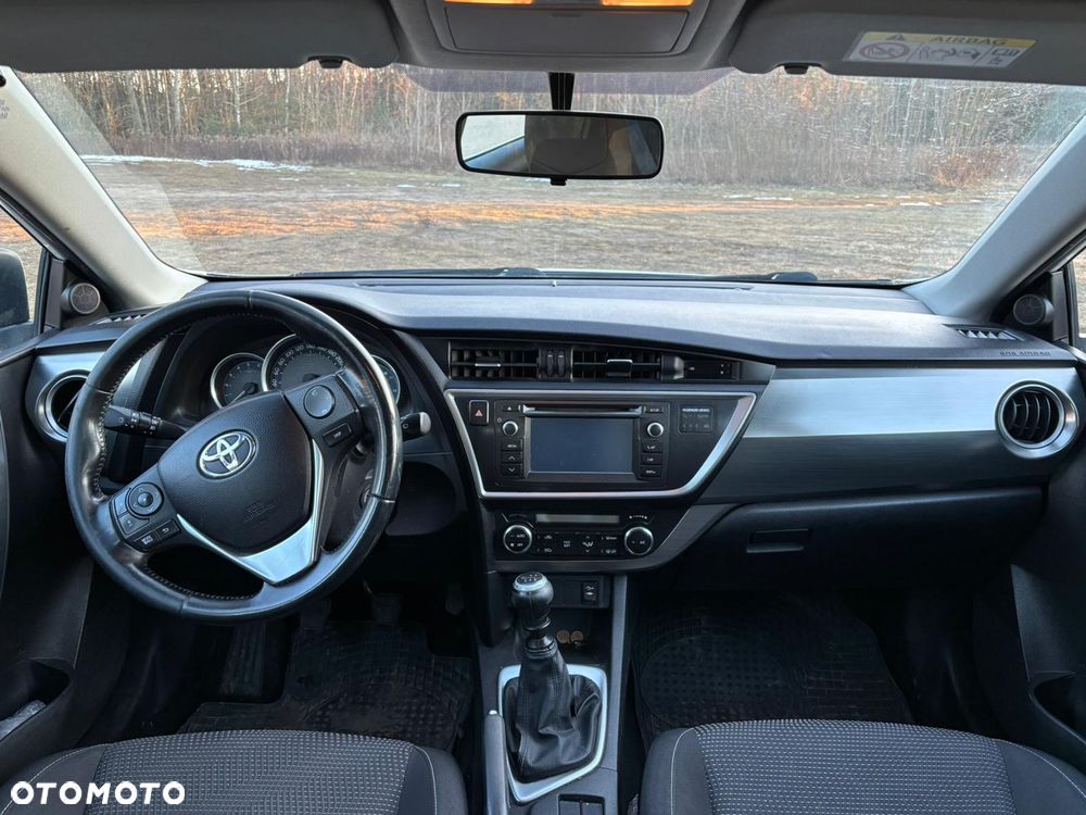 Toyota Auris - 7