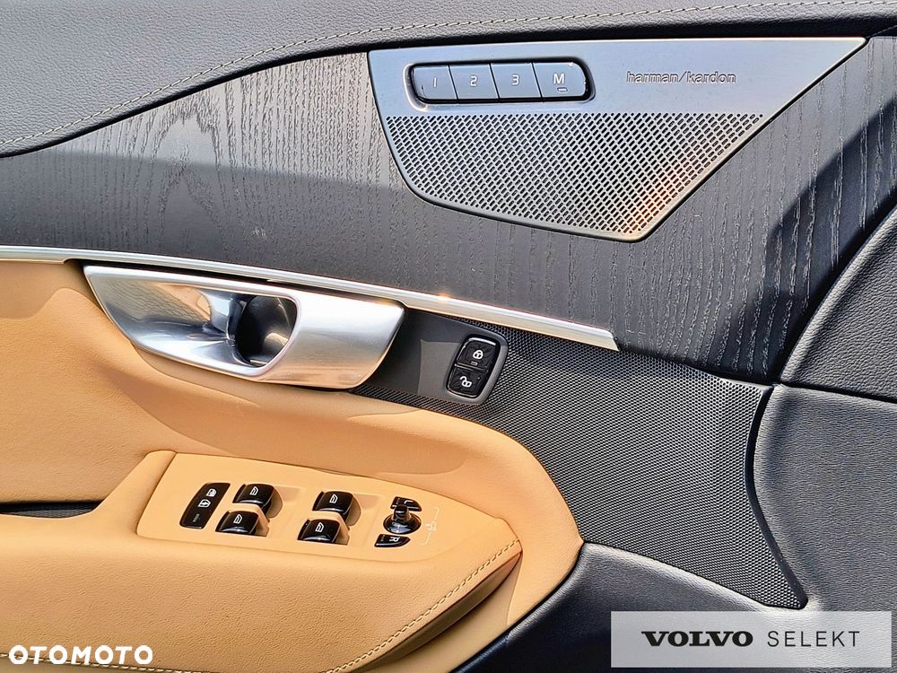 Volvo XC 90 - 12