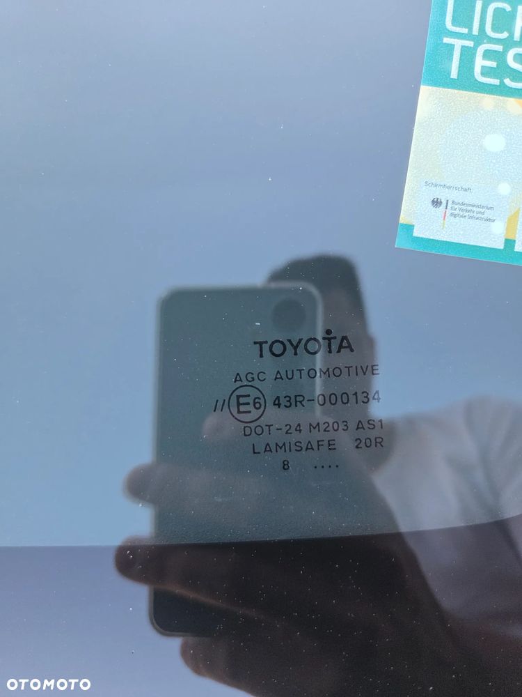 Toyota Auris 1.33 VVT-i Premium + - 15