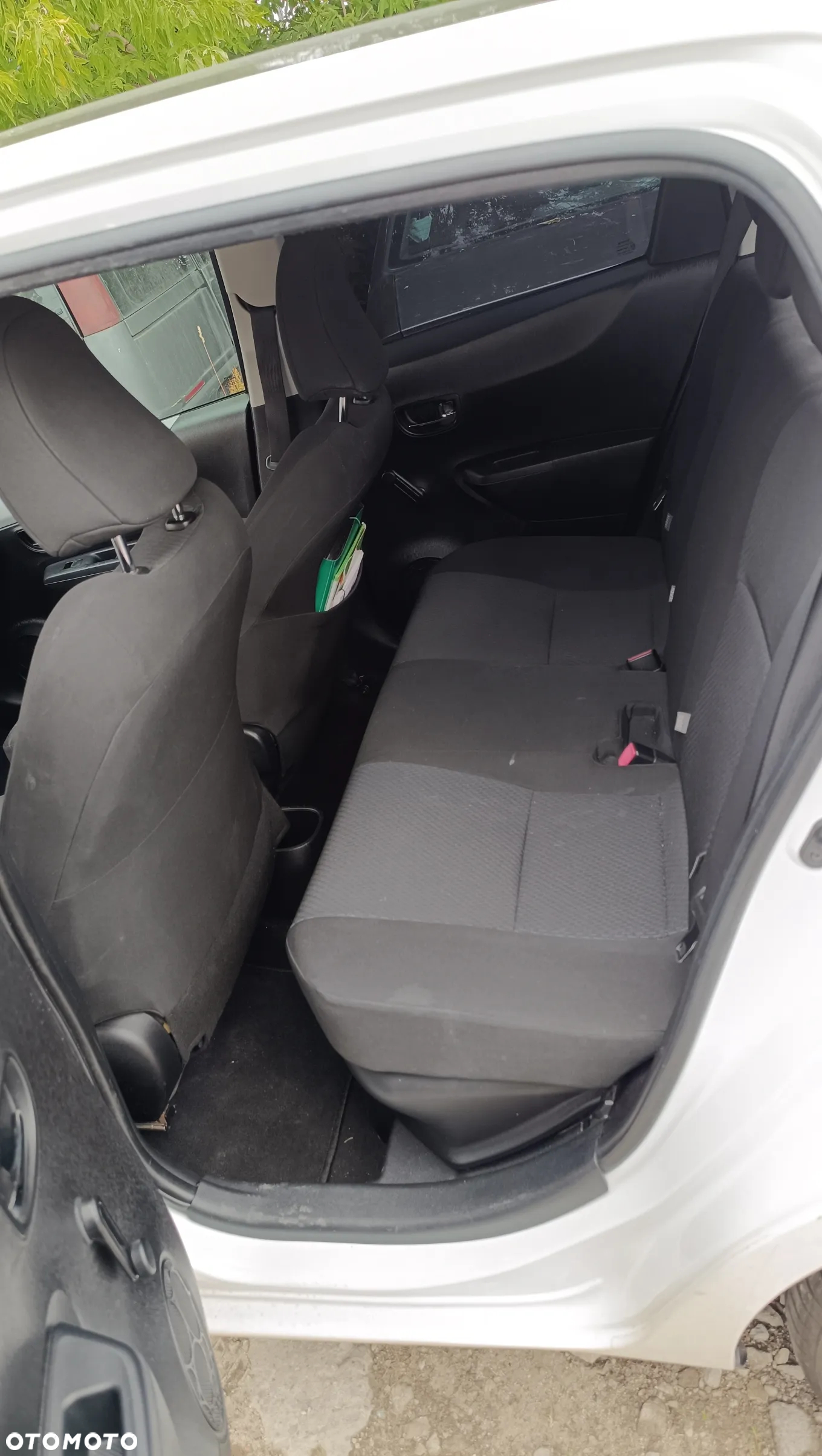 Toyota Yaris Hybrid 100 Sol - 8