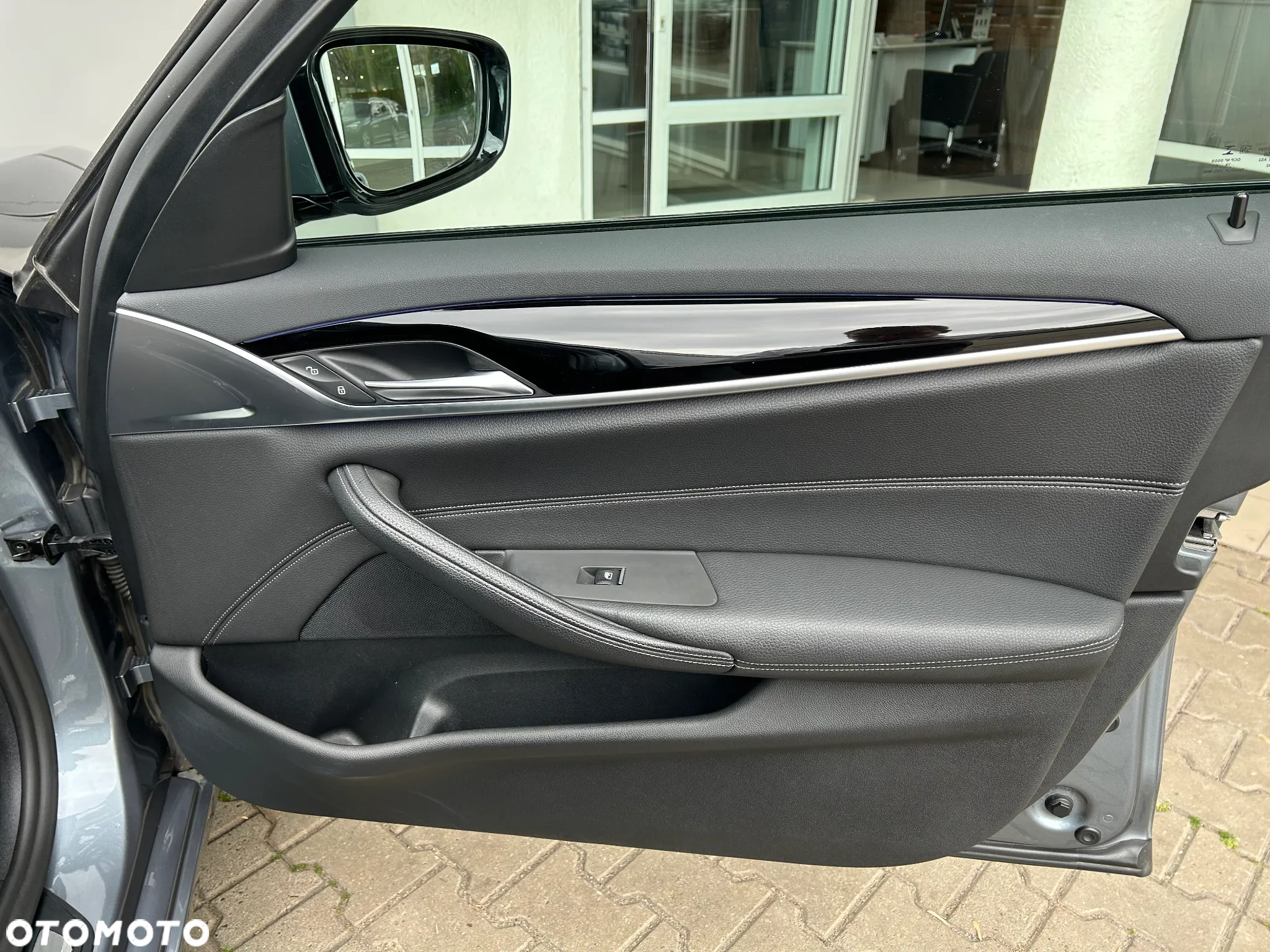 BMW Seria 5 530i xDrive Touring Sport Line - 17