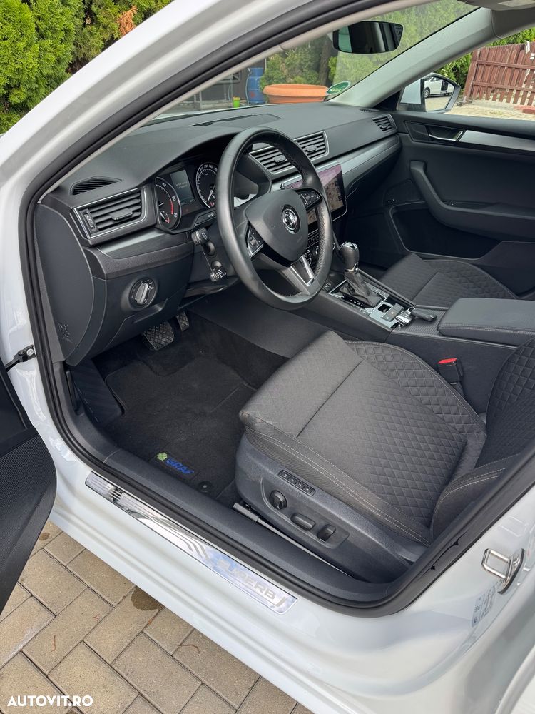 Skoda Superb 2.0 TDI DSG Premium Edition - 8