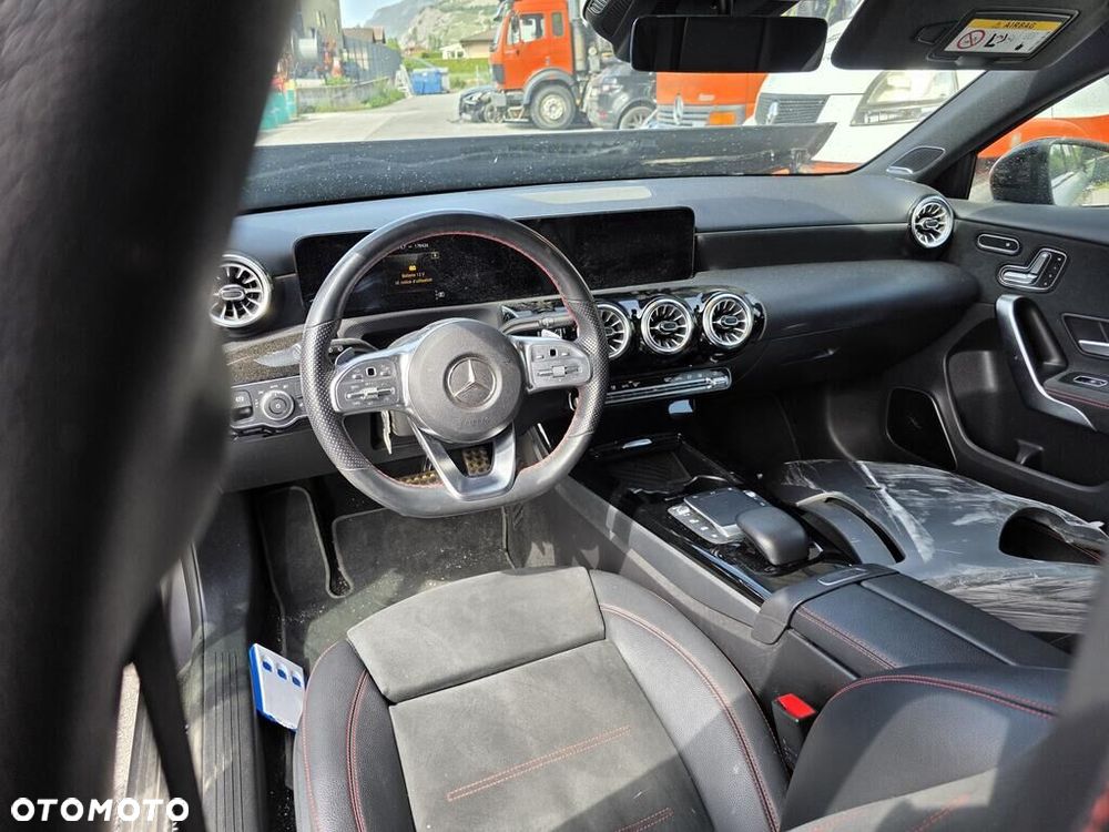 Mercedes-Benz Klasa A 250 7G-DCT AMG Line - 8