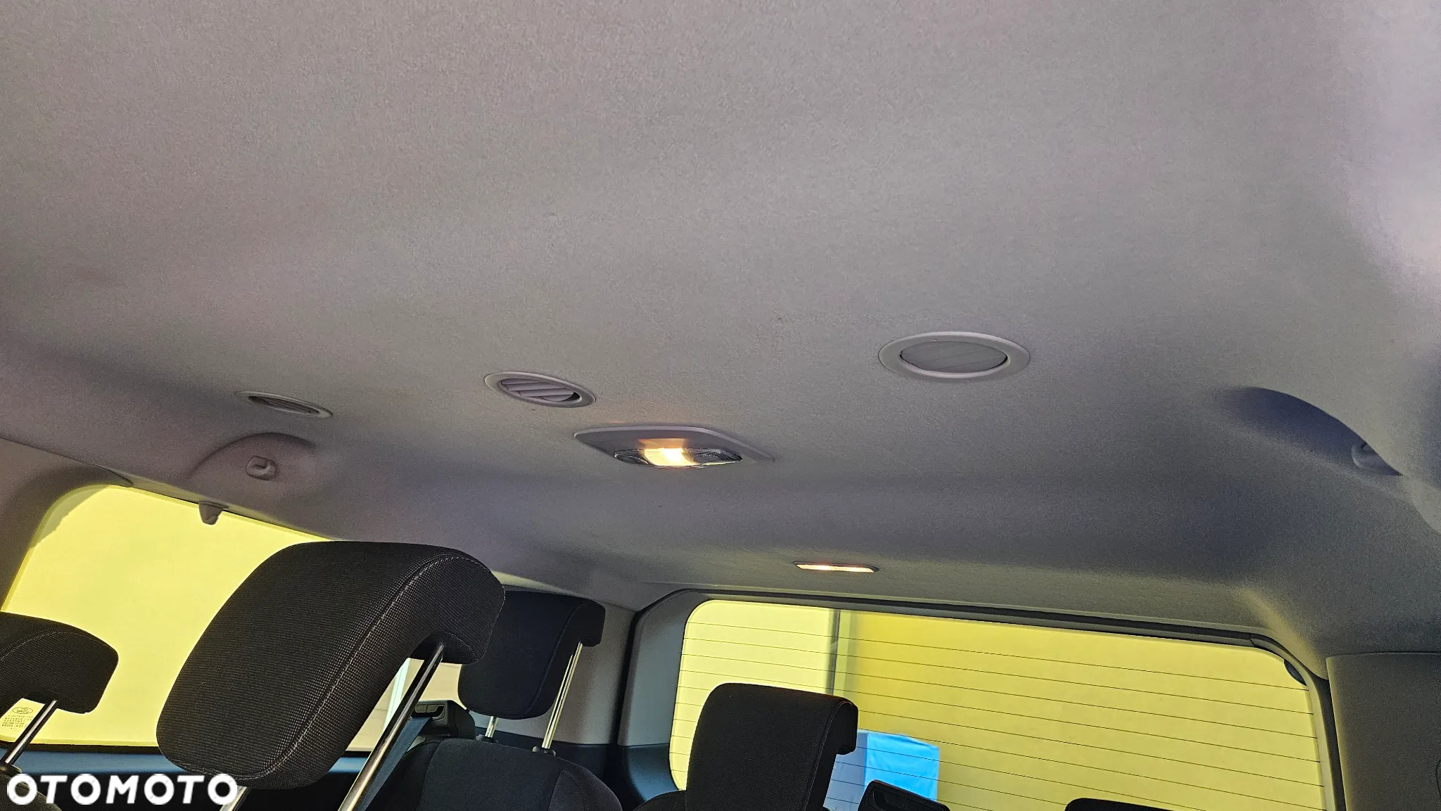 Ford Tourneo Custom - 15