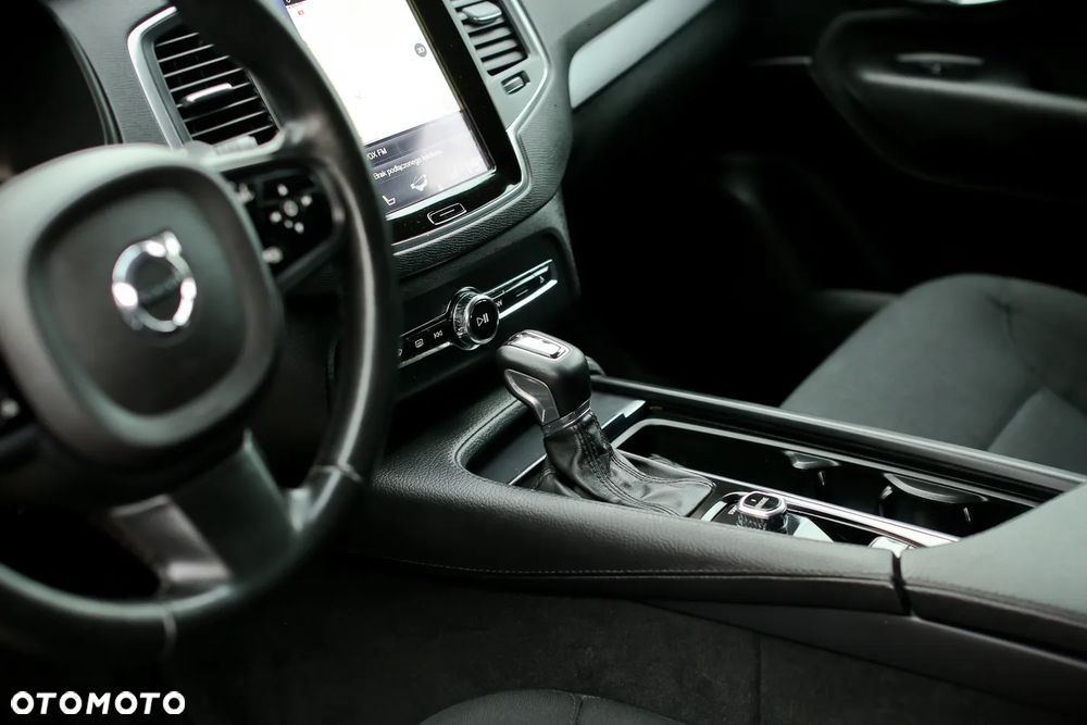 Volvo XC 90 D5 AWD Geartronic Momentum - 30