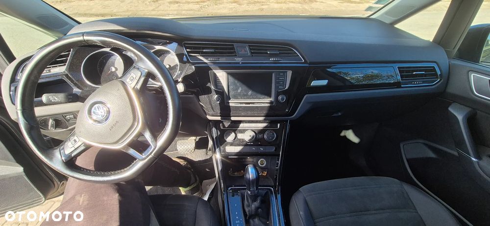 Volkswagen Touran 2.0 TDI BMT Comfortline DSG - 22