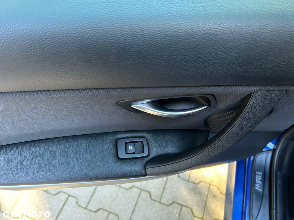 BMW Seria 3 318i Touring - 19