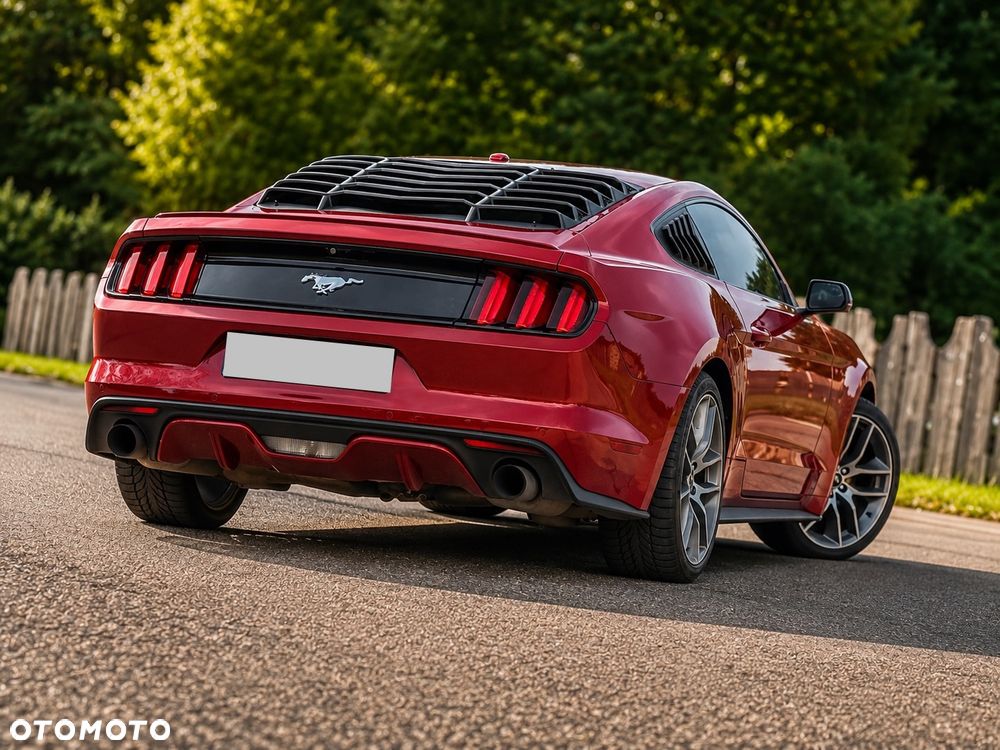 Ford Mustang - 3
