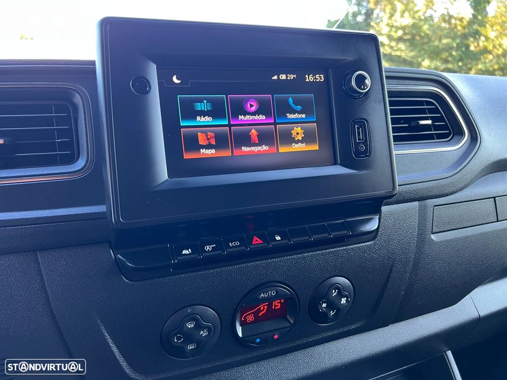 Renault MASTER 2.3 BlueDci 170 cv Esp. Cavalos de Desporto Barbot - 14