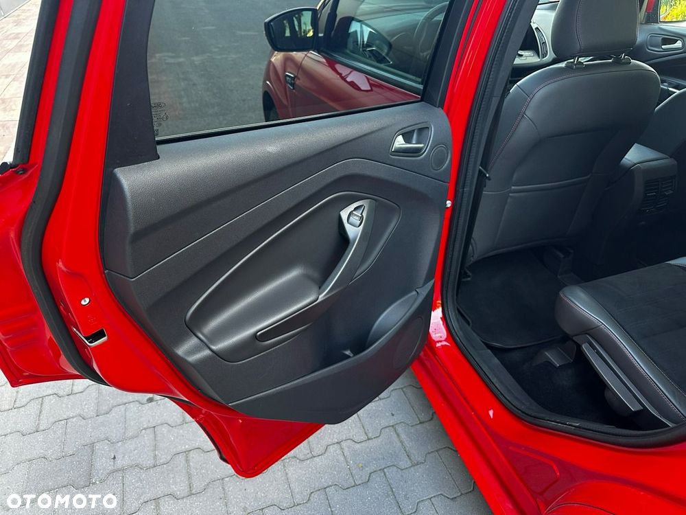 Ford Kuga 1.5 EcoBoost 2x4 ST-Line - 20