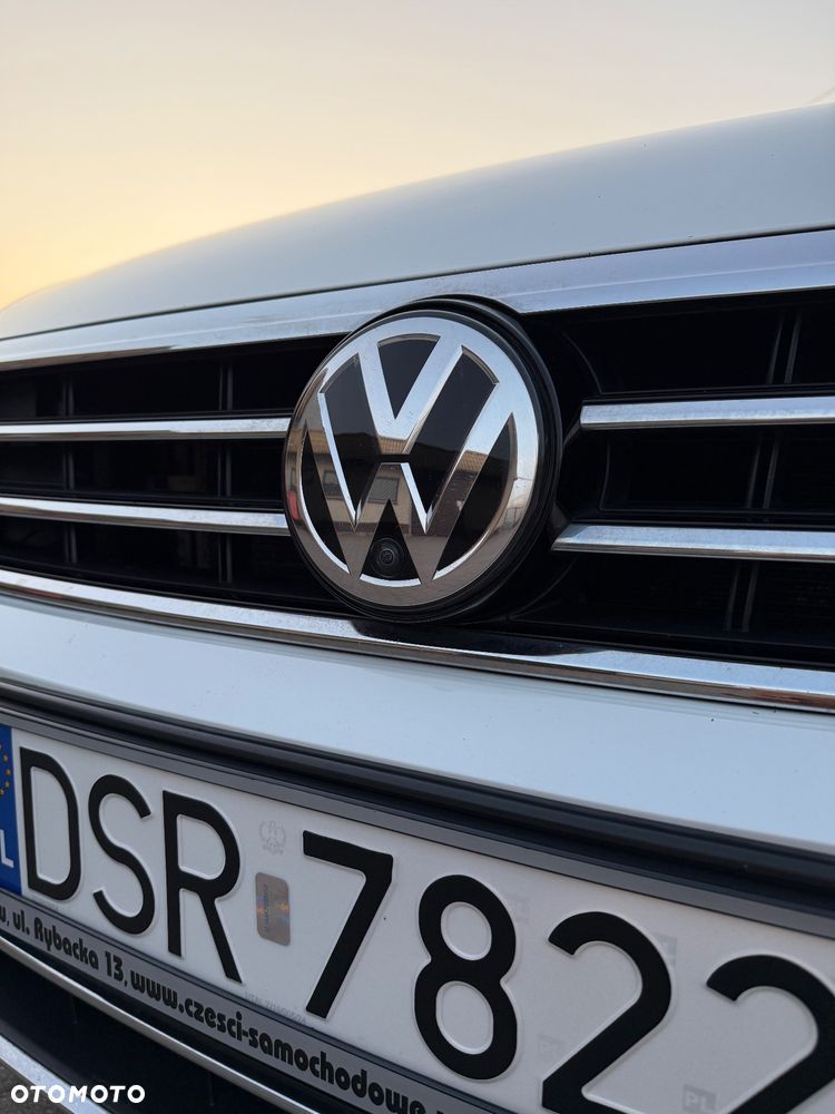 Volkswagen Passat Variant 2.0 TDI SCR DSG Elegance - 12