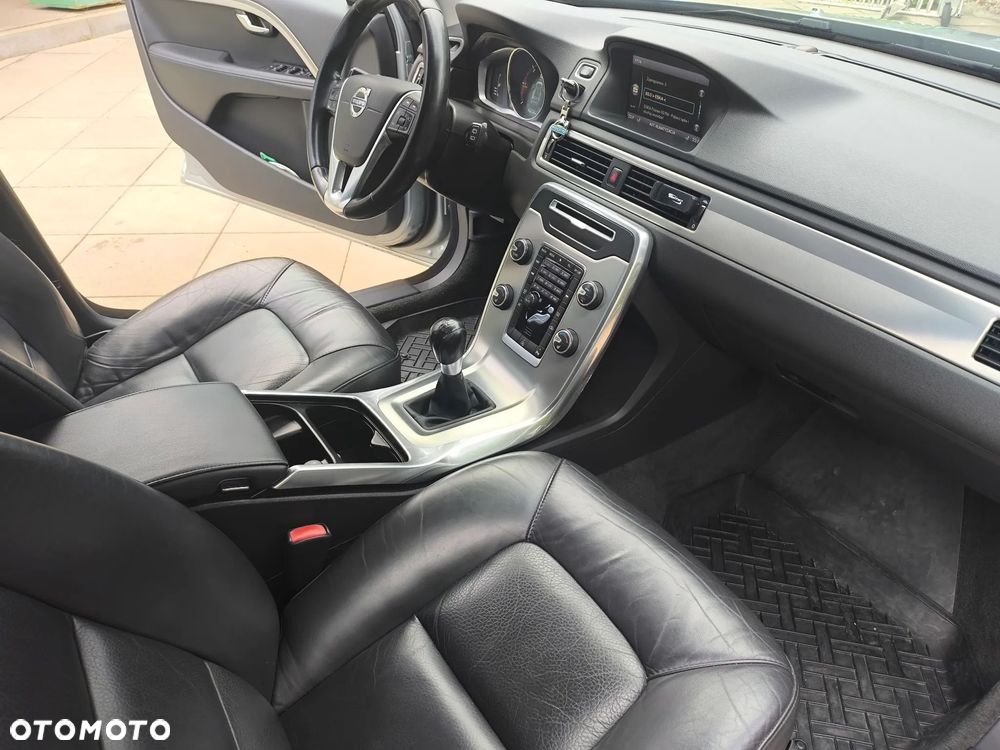 Volvo V70 D2 Dynamic Momentum - 14