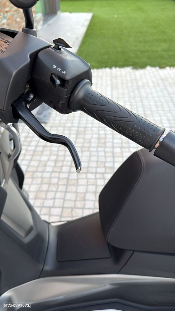 Piaggio MP3 Exclusive - 9