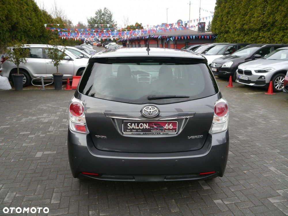 Toyota Verso 1.6 D-4D Premium - 10