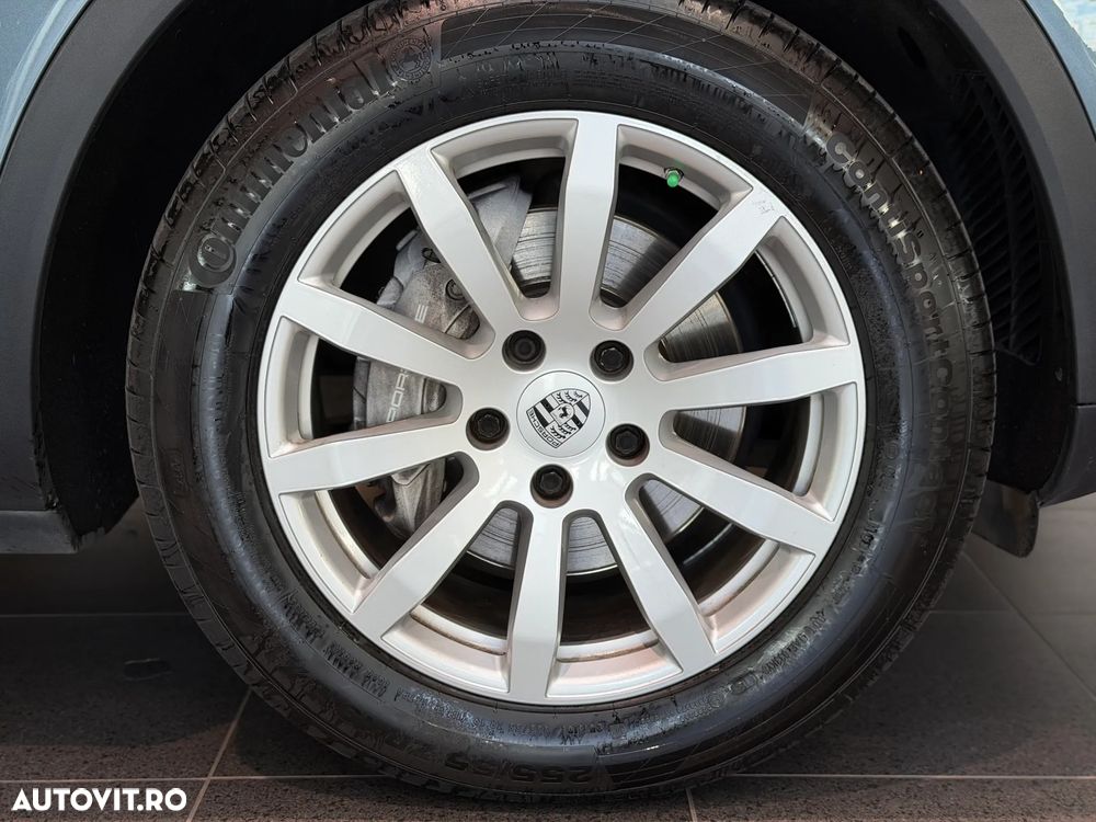 Porsche Cayenne Standard - 30