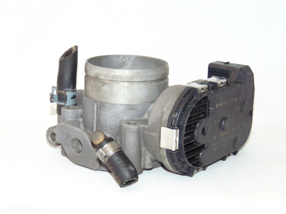 ORYGINAŁ przepustnica 06A133062D 0280750061 VW Volkswagen Golf 4 IV Bora New Beetle Skoda Octavia I benzyna 2.0 - 8
