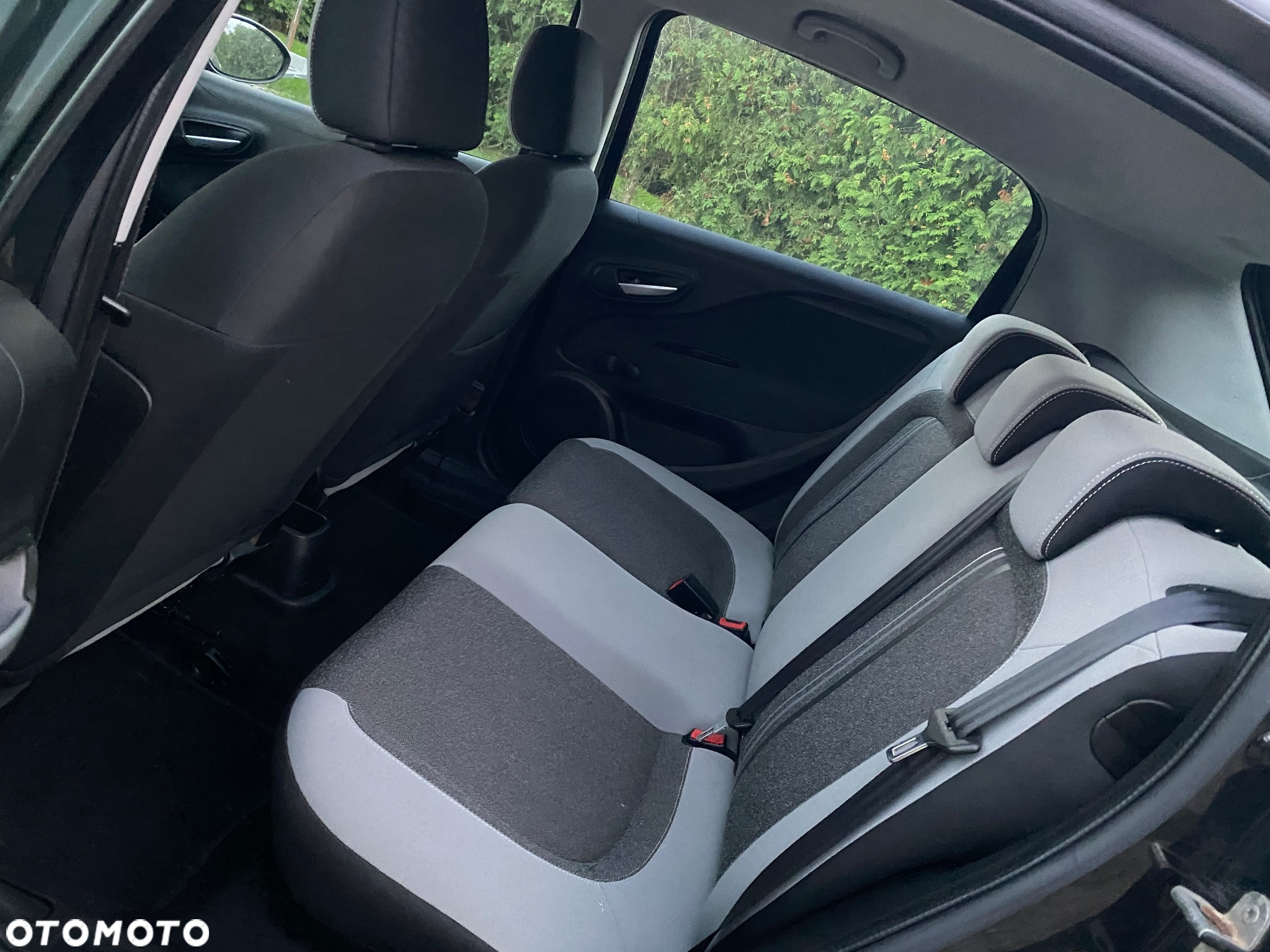 Fiat Grande Punto - 9