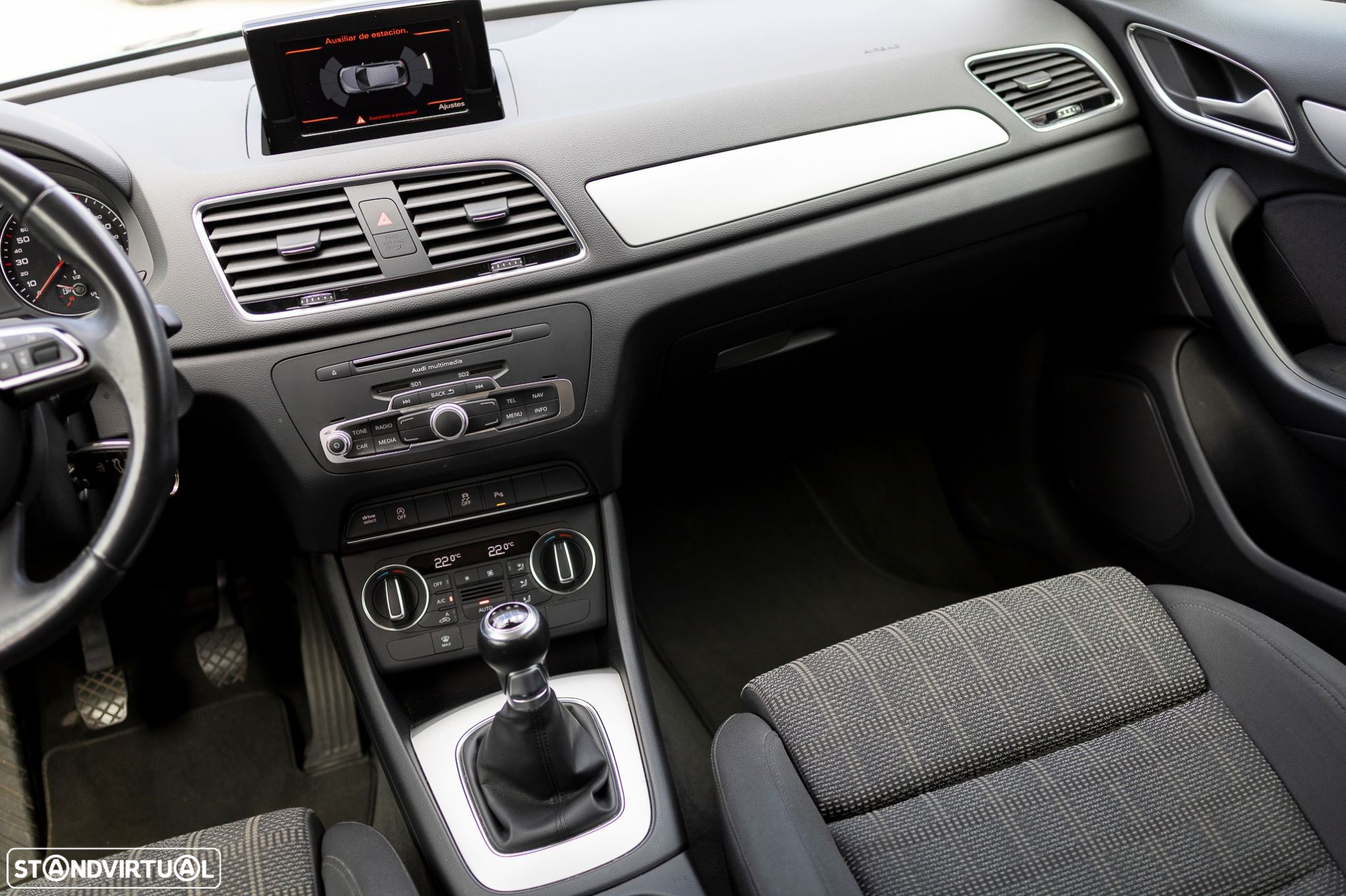 Audi Q3 2.0 TDI Sport - 9