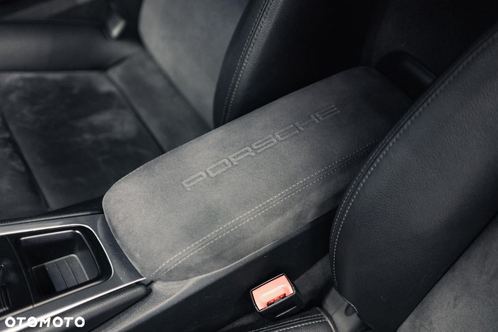 Porsche 718 Boxster PDK - 31