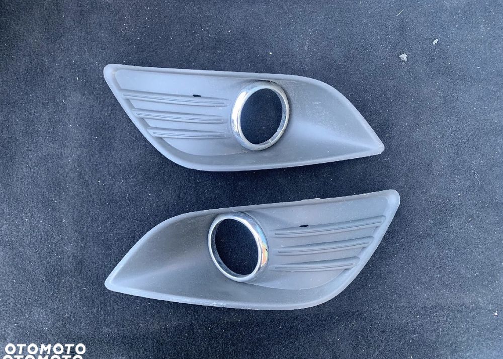 Zaślepka halogenu zderzaka lewa prawa Ford focus mk2 lift