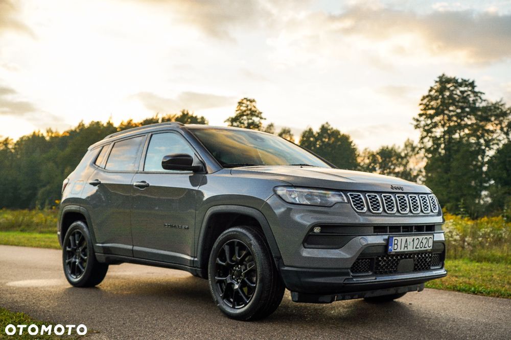 Jeep Compass - 4