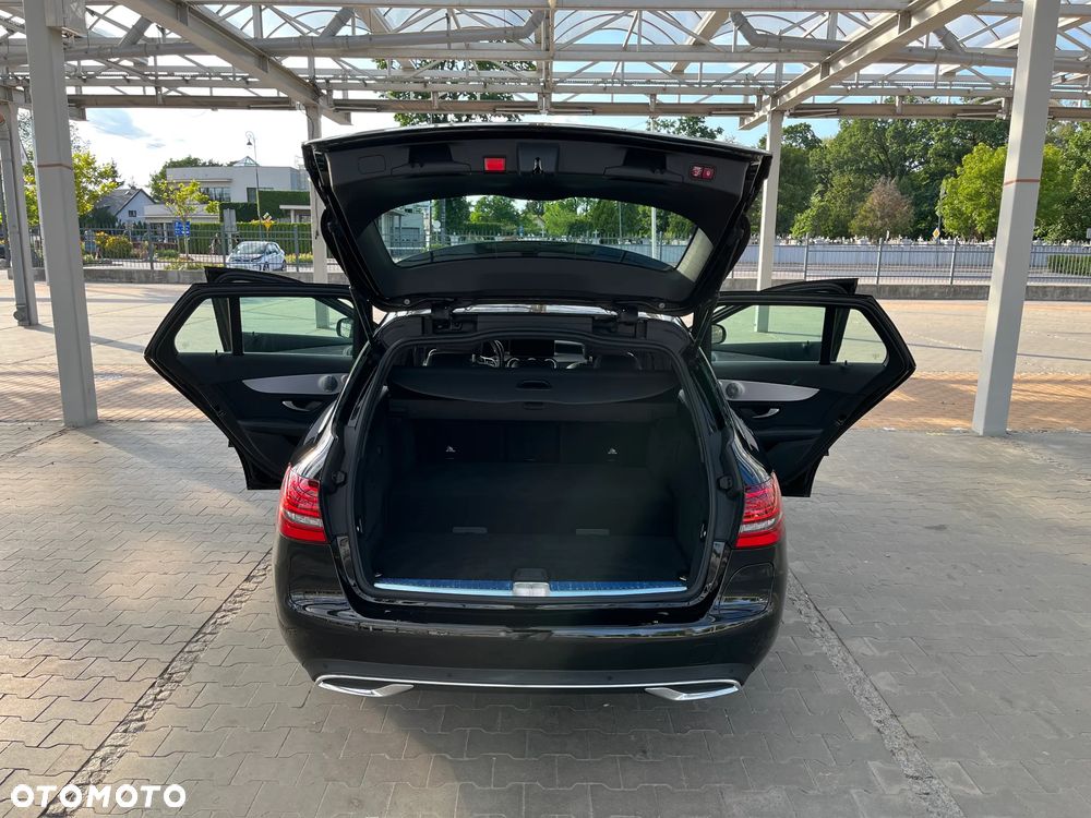 Mercedes-Benz Klasa C 300 de 9G-TRONIC Avantgarde - 13