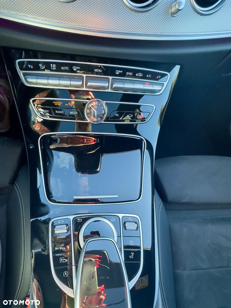 Mercedes-Benz Klasa E 220 d 9G-TRONIC - 17