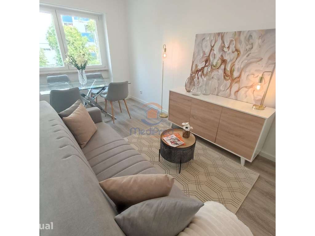 Apartamento T3 Totalmente Remodelado, com varanda | Centro de Benfi... - Grande imagem: 5/10