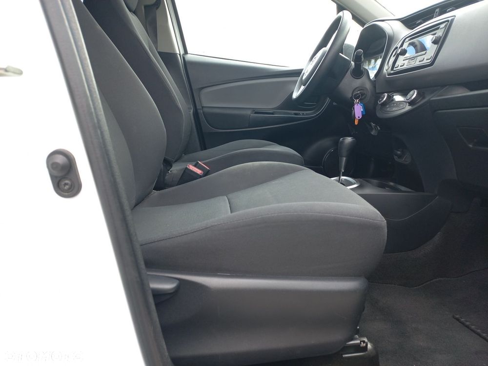 Toyota Yaris - 13