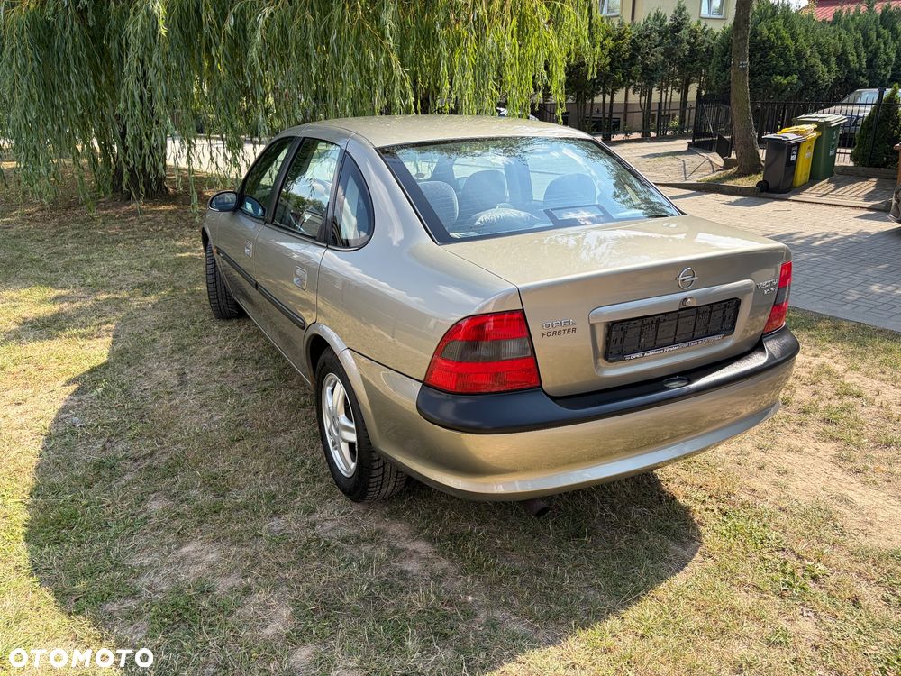 Opel Vectra 2.0 CD - 11