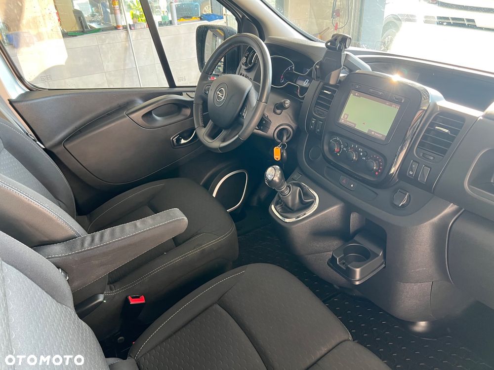 Opel Vivaro - 18