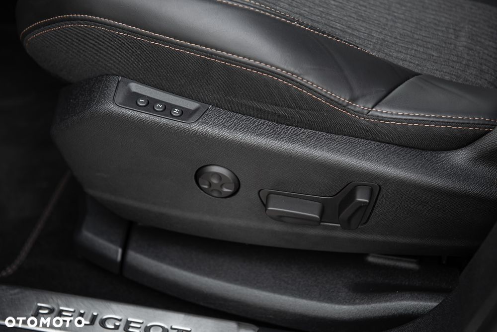 Peugeot 3008 THP 165 EAT6 Stop & Start Allure - 18