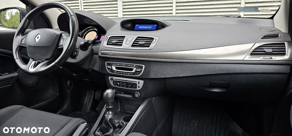 Renault Megane ENERGY TCe 115 Start & Stop Bose Edition - 21
