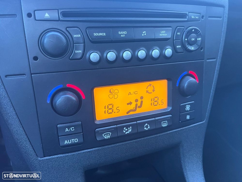 Citroën C4 1.6 HDI VTR Pack - 12