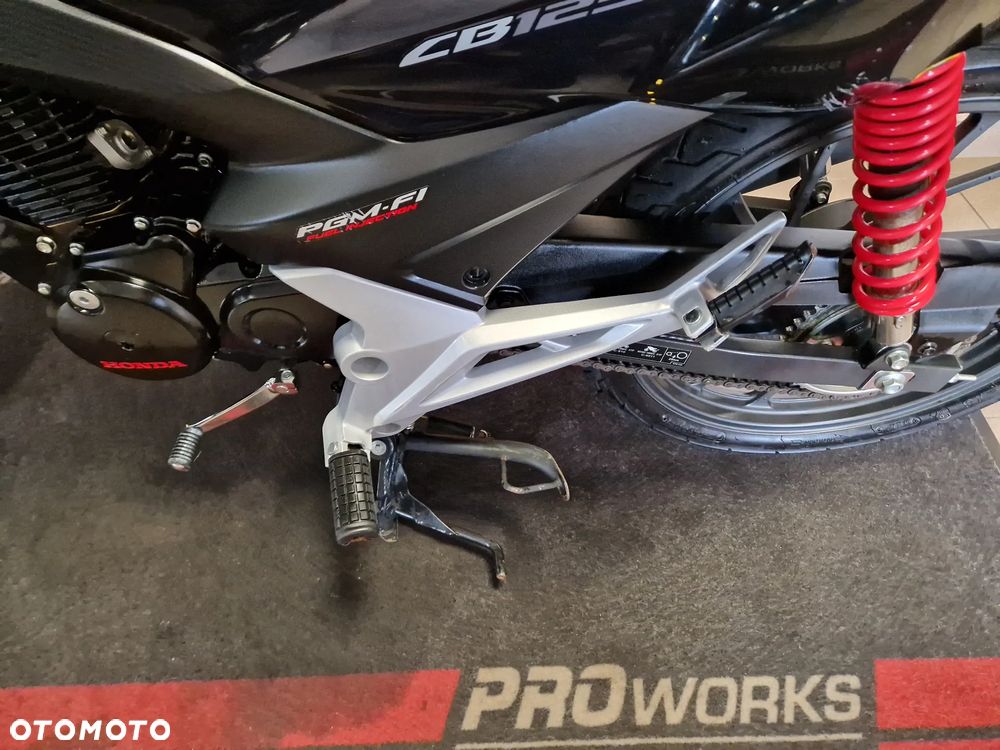Honda CBF - 17