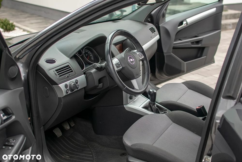 Opel Astra - 34