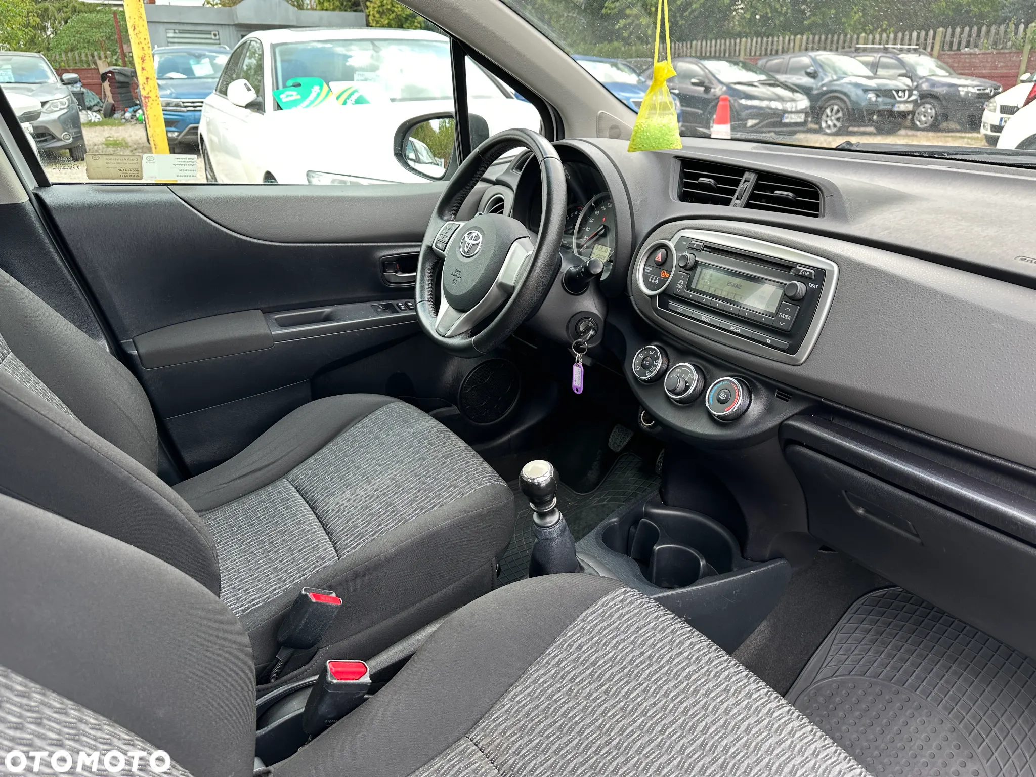 Toyota Yaris - 18