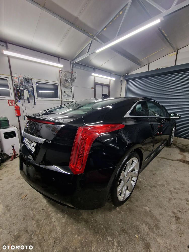 Cadillac ELR - 13