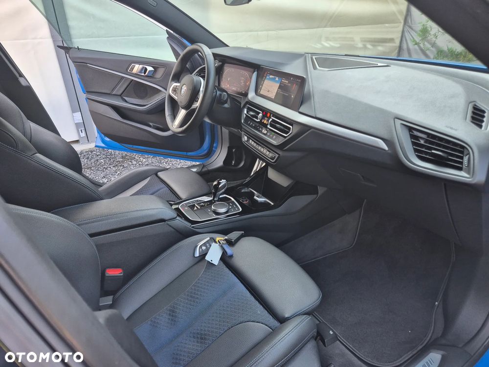 BMW Seria 2 220i Edition Colorvision - 23