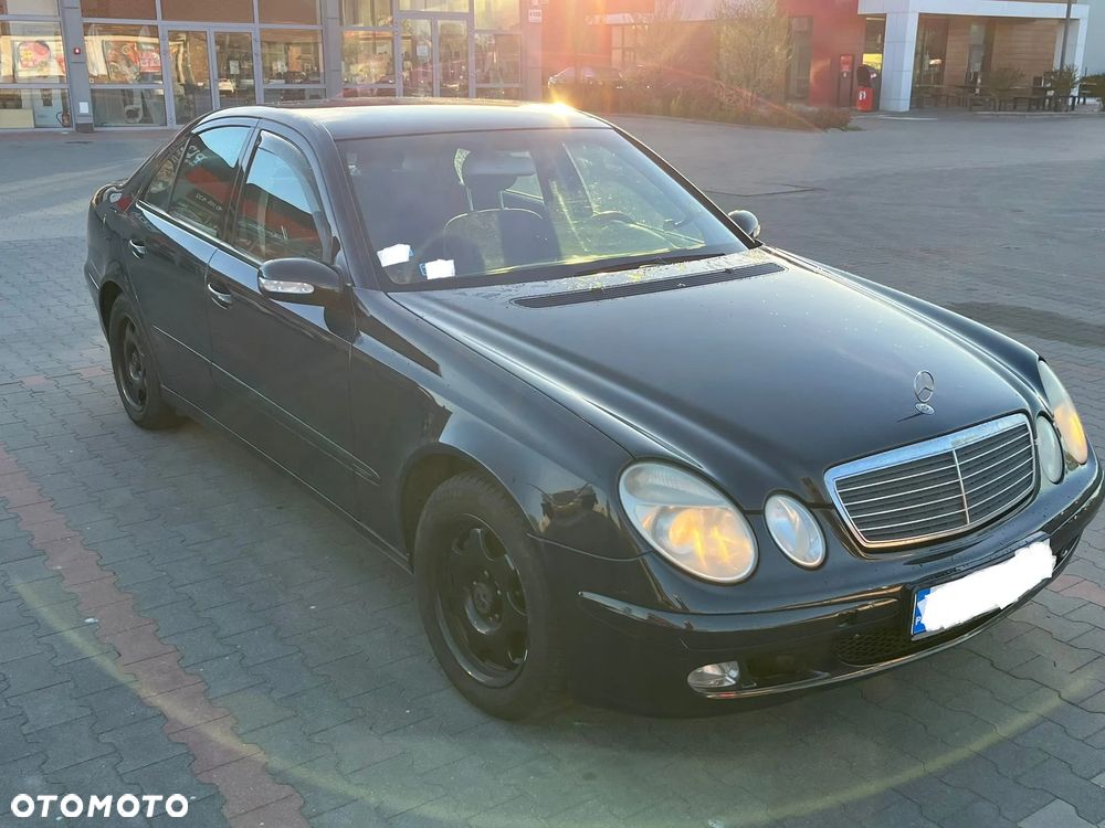 Mercedes-Benz Klasa E 200 Kompressor T Classic - 4