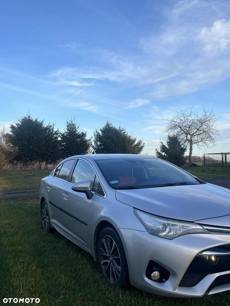 Toyota Avensis - 4
