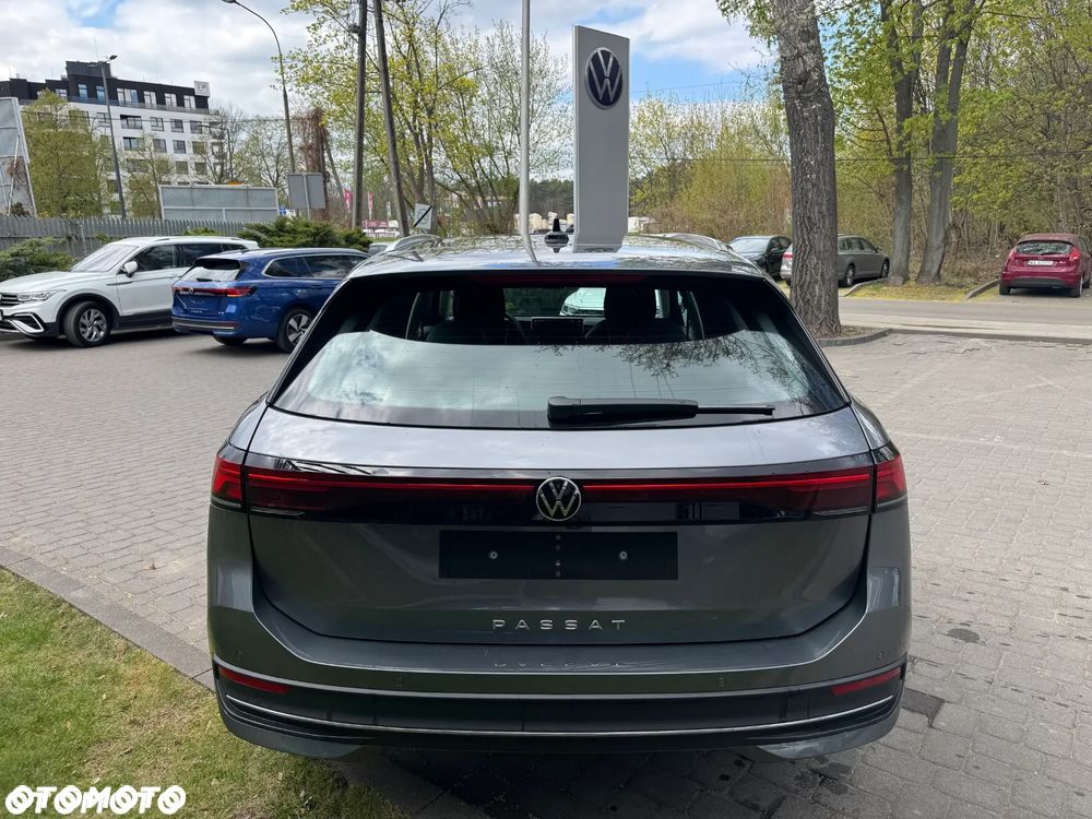 Volkswagen Passat - 5