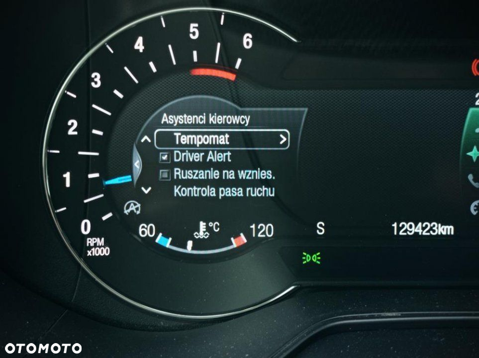 Ford Mondeo - 26