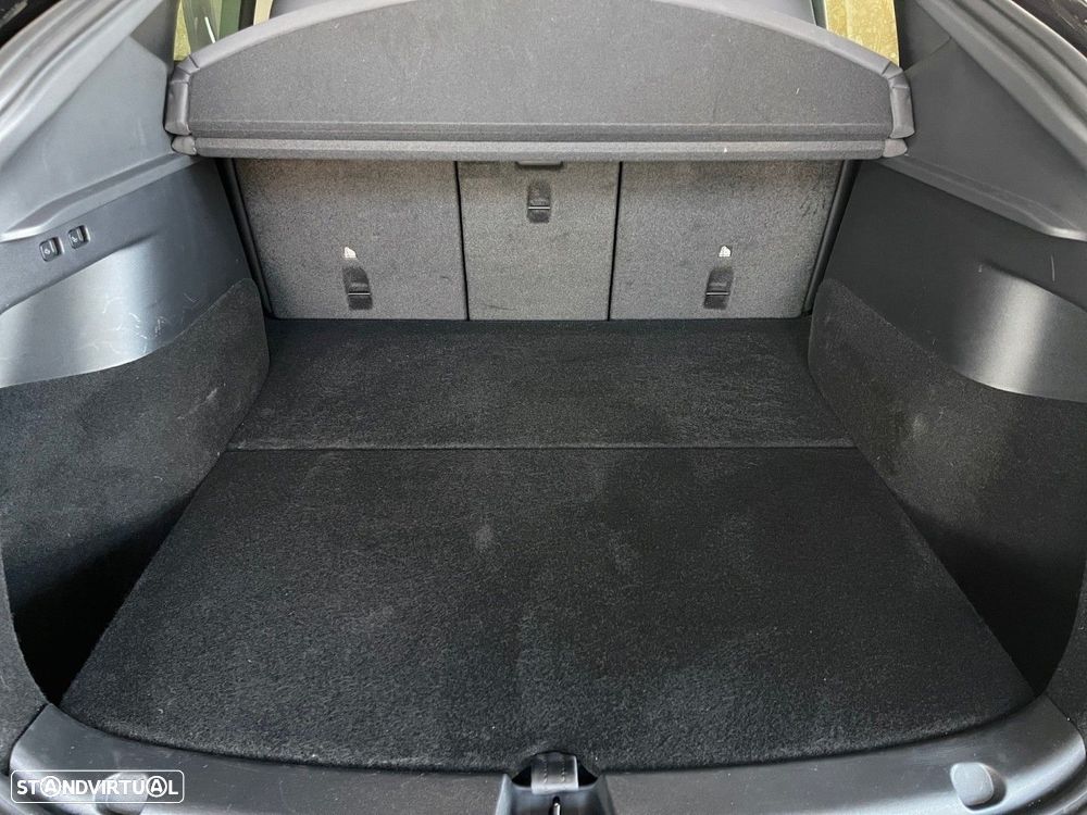 Tesla Model Y Standard - 11